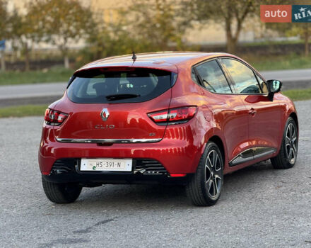 Рено Кліо 2015 у Дубно на Automoto.ua Червоний Рено Кліо, об'ємом двигуна 1.5 л та пробігом 200 тис. км за 8350 $, фото 28 на Automoto.ua