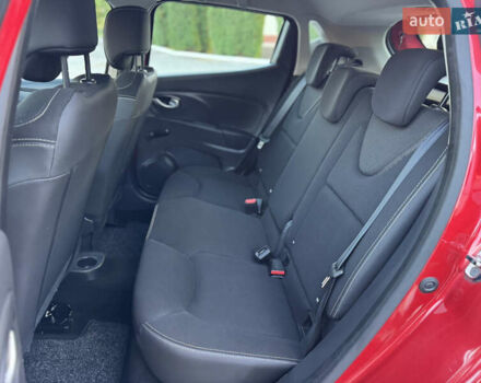 Рено Кліо 2015 у Дубно на Automoto.ua Червоний Рено Кліо, об'ємом двигуна 1.5 л та пробігом 200 тис. км за 8350 $, фото 65 на Automoto.ua