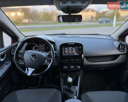 Рено Кліо 2015 у Дубно на Automoto.ua Червоний Рено Кліо, об'ємом двигуна 1.5 л та пробігом 200 тис. км за 8350 $, фото 70 на Automoto.ua