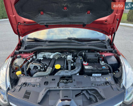 Рено Кліо 2015 у Дубно на Automoto.ua Червоний Рено Кліо, об'ємом двигуна 1.5 л та пробігом 200 тис. км за 8350 $, фото 75 на Automoto.ua