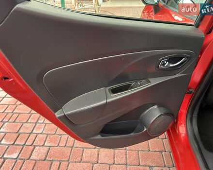 Червоний Рено Кліо, об'ємом двигуна 1.2 л та пробігом 167 тис. км за 9200 $, фото 47 на Automoto.ua