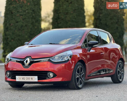 Рено Кліо 2015 у Дубно на Automoto.ua Червоний Рено Кліо, об'ємом двигуна 1.5 л та пробігом 200 тис. км за 8350 $, фото 11 на Automoto.ua