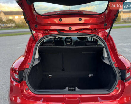 Рено Кліо 2015 у Дубно на Automoto.ua Червоний Рено Кліо, об'ємом двигуна 1.5 л та пробігом 200 тис. км за 8350 $, фото 72 на Automoto.ua