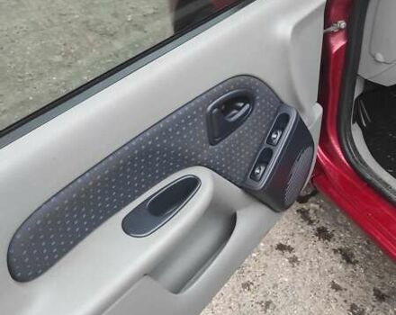 Рено Клио 2005 в Новый Роздол на Automoto.ua Красный Рено Клио, объемом двигателя 1.39 л и пробегом 201 тыс. км за 3100 $, фото 17 на Automoto.ua