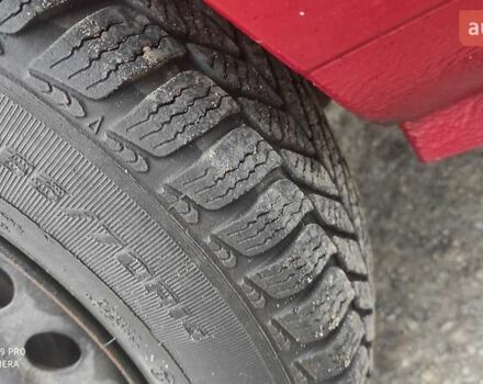 Рено Клио 2005 в Новый Роздол на Automoto.ua Красный Рено Клио, объемом двигателя 1.39 л и пробегом 201 тыс. км за 3100 $, фото 5 на Automoto.ua