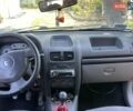 Красный Рено Клио, объемом двигателя 1.4 л и пробегом 242 тыс. км за 3500 $, фото 4 на Automoto.ua