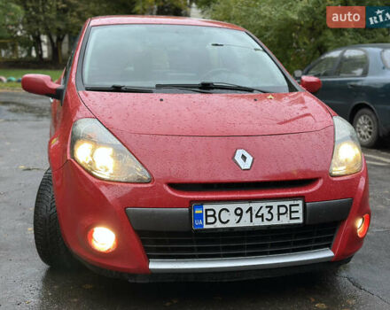 Рено Клио 2010 в Львове на Automoto.ua Красный Рено Клио, объемом двигателя 1.15 л и пробегом 205 тыс. км за 4950 $, фото 3 на Automoto.ua
