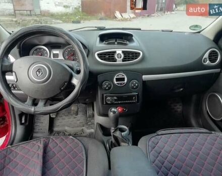 Красный Рено Клио, объемом двигателя 1.15 л и пробегом 202 тыс. км за 4900 $, фото 29 на Automoto.ua