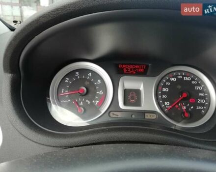 Красный Рено Клио, объемом двигателя 1.15 л и пробегом 202 тыс. км за 4900 $, фото 21 на Automoto.ua