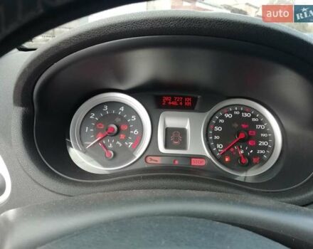 Красный Рено Клио, объемом двигателя 1.15 л и пробегом 202 тыс. км за 4900 $, фото 22 на Automoto.ua