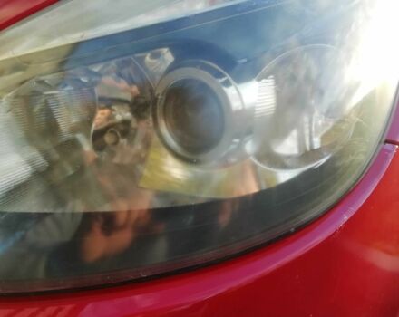 Красный Рено Клио, объемом двигателя 1.1 л и пробегом 202 тыс. км за 4900 $, фото 2 на Automoto.ua