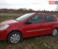 Красный Рено Клио, объемом двигателя 1.2 л и пробегом 130 тыс. км за 4550 $, фото 1 на Automoto.ua