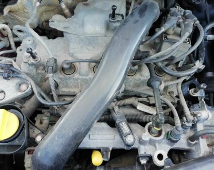 Красный Рено Клио, объемом двигателя 1.1 л и пробегом 202 тыс. км за 4900 $, фото 5 на Automoto.ua