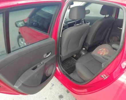 Красный Рено Клио, объемом двигателя 1.1 л и пробегом 202 тыс. км за 4900 $, фото 19 на Automoto.ua