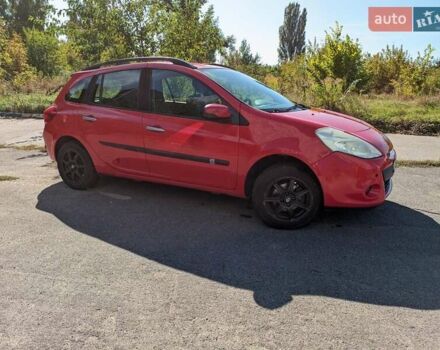Рено Кліо 2009 у Белой Церкве на Automoto.ua Червоний Рено Кліо, об'ємом двигуна 1.15 л та пробігом 154 тис. км за 4900 $, фото 3 на Automoto.ua