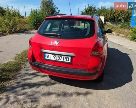 Рено Кліо 2009 у Белой Церкве на Automoto.ua Червоний Рено Кліо, об'ємом двигуна 1.15 л та пробігом 154 тис. км за 4900 $, фото 5 на Automoto.ua