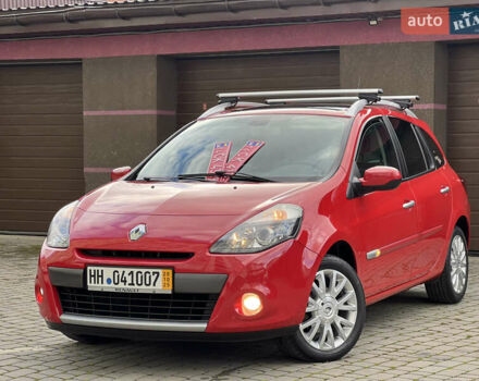 Красный Рено Клио, объемом двигателя 1.6 л и пробегом 240 тыс. км за 6999 $, фото 8 на Automoto.ua