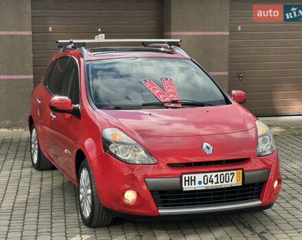 Красный Рено Клио, объемом двигателя 1.6 л и пробегом 240 тыс. км за 6999 $, фото 16 на Automoto.ua
