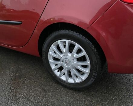 Червоний Рено Кліо, об'ємом двигуна 1.1 л та пробігом 227 тис. км за 5350 $, фото 3 на Automoto.ua