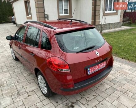 Красный Рено Клио, объемом двигателя 1.5 л и пробегом 230 тыс. км за 5950 $, фото 11 на Automoto.ua