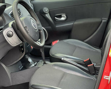 Красный Рено Клио, объемом двигателя 1.6 л и пробегом 240 тыс. км за 6999 $, фото 29 на Automoto.ua