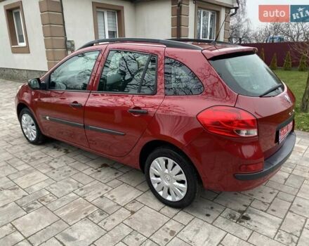 Красный Рено Клио, объемом двигателя 1.5 л и пробегом 230 тыс. км за 5950 $, фото 12 на Automoto.ua