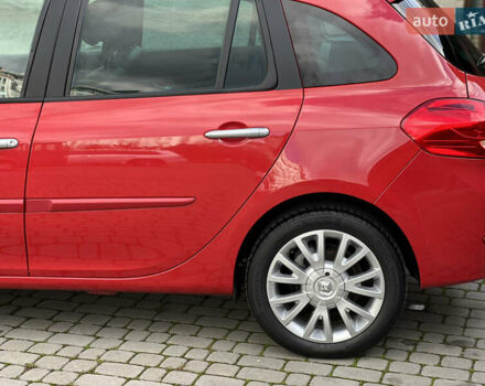 Красный Рено Клио, объемом двигателя 1.6 л и пробегом 240 тыс. км за 6999 $, фото 25 на Automoto.ua