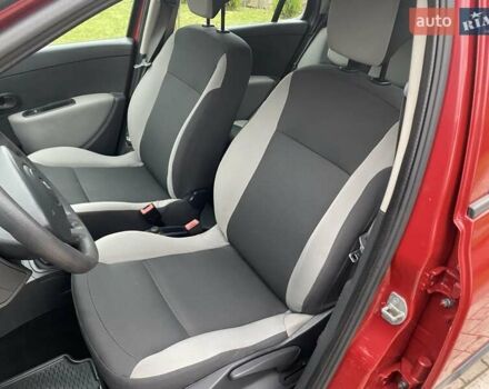 Красный Рено Клио, объемом двигателя 1.5 л и пробегом 230 тыс. км за 5950 $, фото 16 на Automoto.ua