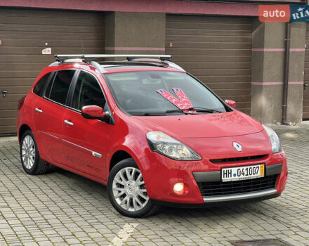 Красный Рено Клио, объемом двигателя 1.6 л и пробегом 240 тыс. км за 6999 $, фото 14 на Automoto.ua