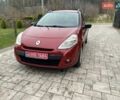 Красный Рено Клио, объемом двигателя 1.5 л и пробегом 230 тыс. км за 5950 $, фото 2 на Automoto.ua