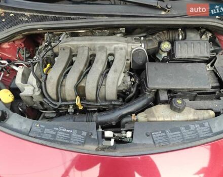 Красный Рено Клио, объемом двигателя 1.6 л и пробегом 195 тыс. км за 6450 $, фото 13 на Automoto.ua