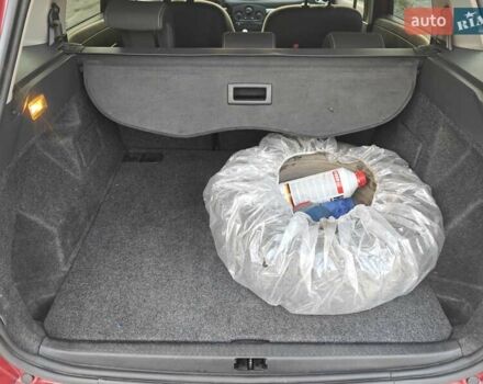 Красный Рено Клио, объемом двигателя 1.6 л и пробегом 195 тыс. км за 6450 $, фото 4 на Automoto.ua