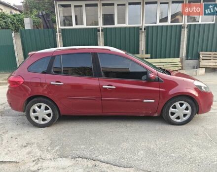 Красный Рено Клио, объемом двигателя 1.6 л и пробегом 195 тыс. км за 6450 $, фото 2 на Automoto.ua