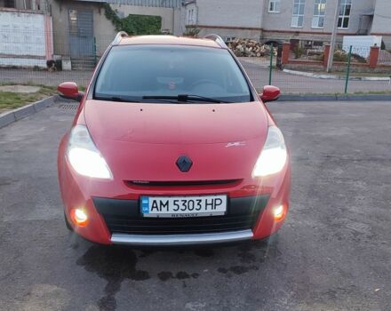 Рено Кліо 2012 у Житомирі на Automoto.ua Червоний Рено Кліо, об'ємом двигуна 1.5 л та пробігом 330 тис. км за 5200 $, фото 3 на Automoto.ua