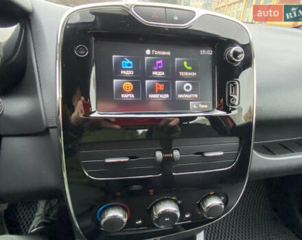 Красный Рено Клио, объемом двигателя 1.5 л и пробегом 277 тыс. км за 8000 $, фото 15 на Automoto.ua