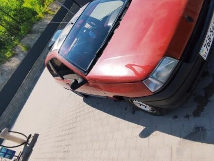 Рено Клио 1991 в Ивано-Франковске на Automoto.ua Красный Рено Клио, объемом двигателя 0 л и пробегом 240 тыс. км за 21000 $, фото 1 на Automoto.ua