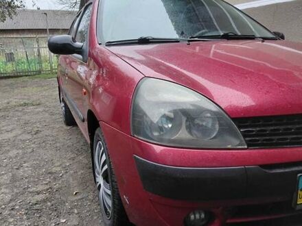 Рено Клио 2002 в Сторожинце на Automoto.ua Красный Рено Клио, объемом двигателя 1.4 л и пробегом 250 тыс. км за 3000 $, фото 1 на Automoto.ua