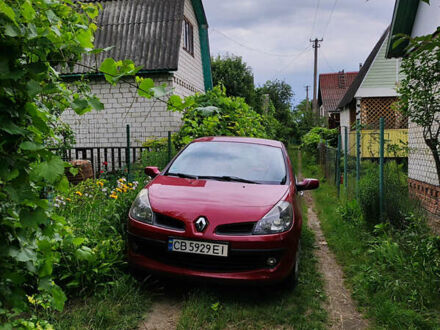 Рено Клио 2008 в Чернигове на Automoto.ua Красный Рено Клио, объемом двигателя 1.15 л и пробегом 92 тыс. км за 2000 $, фото 1 на Automoto.ua