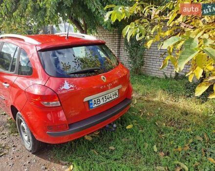 Красный Рено Клио, объемом двигателя 1.2 л и пробегом 180 тыс. км за 4800 $, фото 1 на Automoto.ua