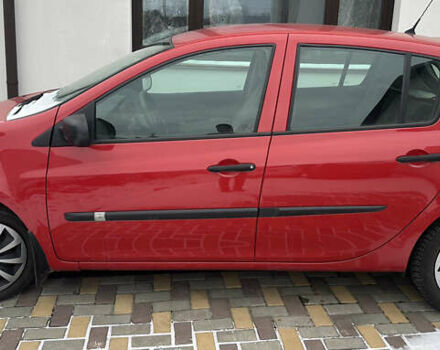 Червоний Рено Кліо, об'ємом двигуна 1.2 л та пробігом 212 тис. км за 4200 $, фото 1 на Automoto.ua