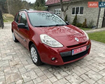 Красный Рено Клио, объемом двигателя 1.5 л и пробегом 230 тыс. км за 5950 $, фото 1 на Automoto.ua