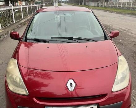 Красный Рено Клио, объемом двигателя 1.2 л и пробегом 221 тыс. км за 4200 $, фото 1 на Automoto.ua
