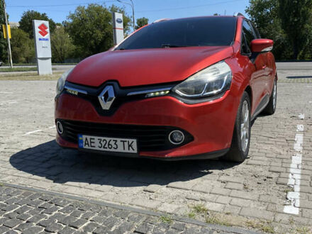 Рено Клио 2015 в Павлограде на Automoto.ua Красный Рено Клио, объемом двигателя 1.5 л и пробегом 250 тыс. км за 9000 $, фото 1 на Automoto.ua