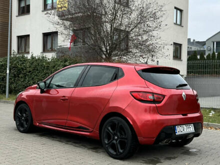 Красный Рено Клио, объемом двигателя 1.46 л и пробегом 140 тыс. км за 7900 $, фото 1 на Automoto.ua