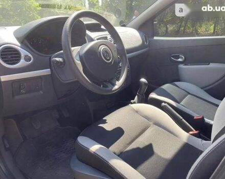 Рено Клио, объемом двигателя 1.5 л и пробегом 200 тыс. км за 7600 $, фото 5 на Automoto.ua