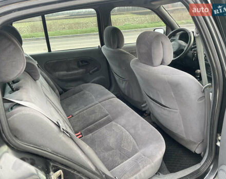 Рено Клио, объемом двигателя 1.4 л и пробегом 300 тыс. км за 2000 $, фото 9 на Automoto.ua