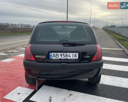 Рено Клио, объемом двигателя 1.4 л и пробегом 300 тыс. км за 2000 $, фото 3 на Automoto.ua