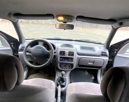Рено Клио, объемом двигателя 1.4 л и пробегом 0 тыс. км за 2500 $, фото 9 на Automoto.ua
