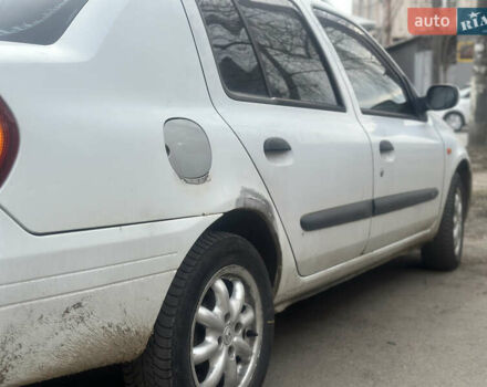 Рено Клио, объемом двигателя 1.4 л и пробегом 300 тыс. км за 2000 $, фото 7 на Automoto.ua