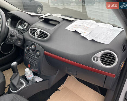 Рено Клио, объемом двигателя 1.4 л и пробегом 193 тыс. км за 5150 $, фото 5 на Automoto.ua